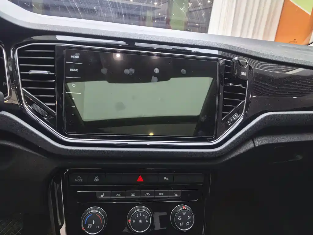 VOLKSWAGEN T ROC EXPLORING SONGS