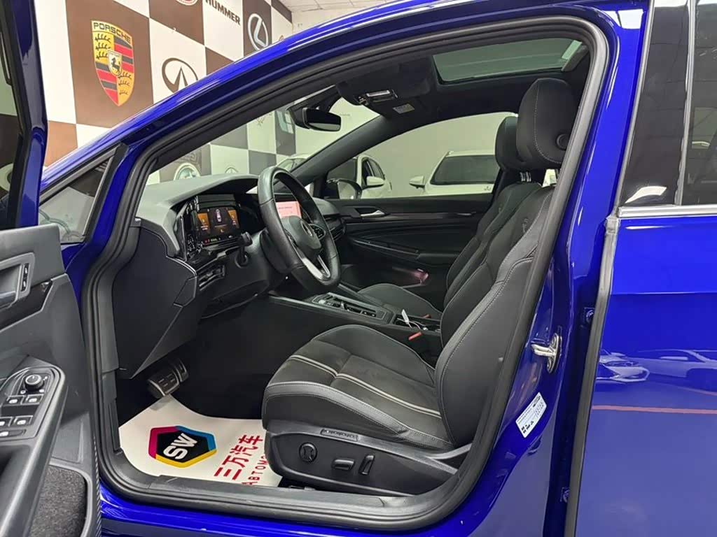 Volkswagen Golf 1.4 л 2023 г. Голубой, пробег 48000 км