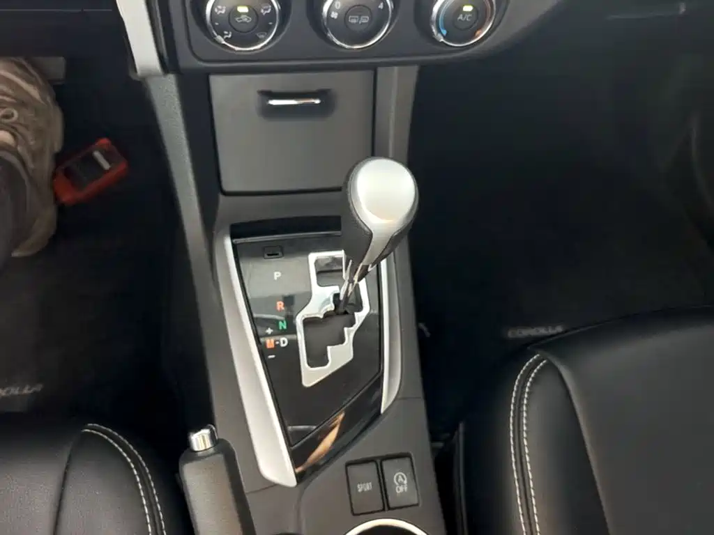Toyota Corolla — миниатюра 14