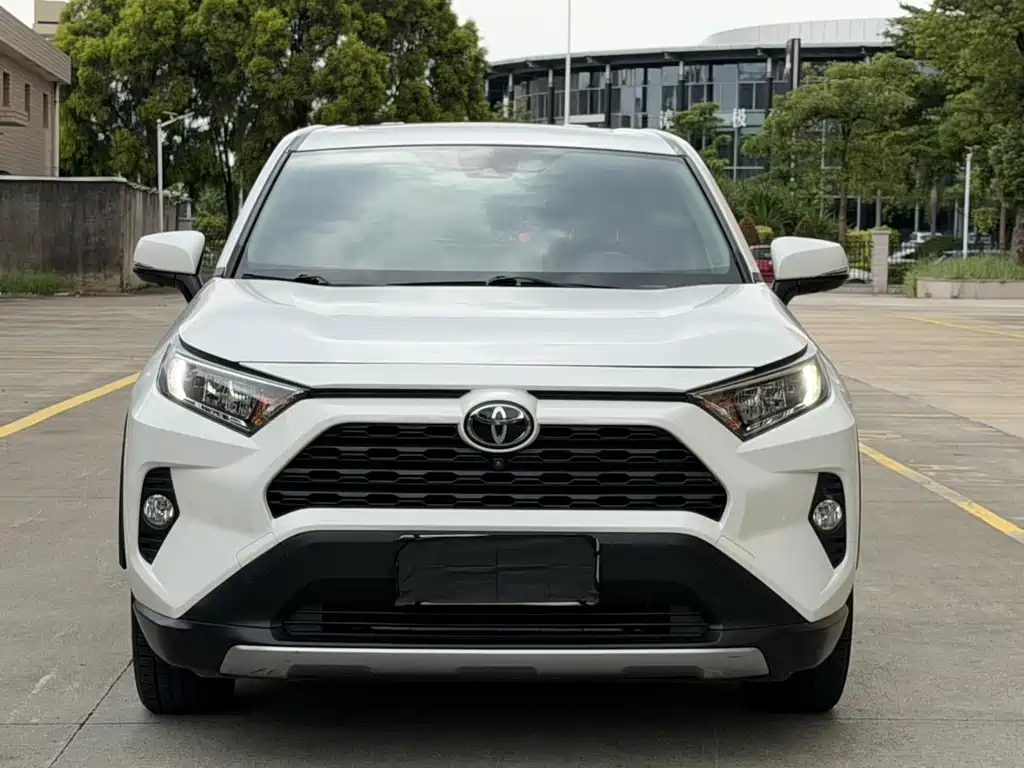 Toyota RAV4 — миниатюра 3