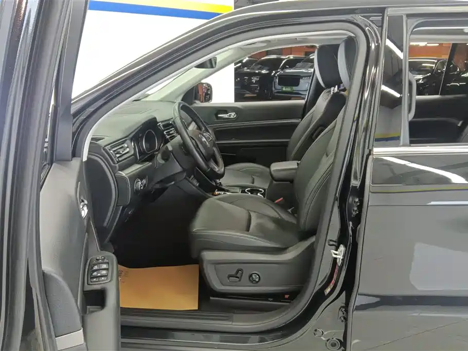 JEEP GRAND COMMANDER