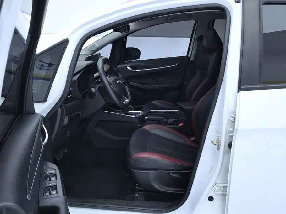 Geely Vision X3 — миниатюра 9