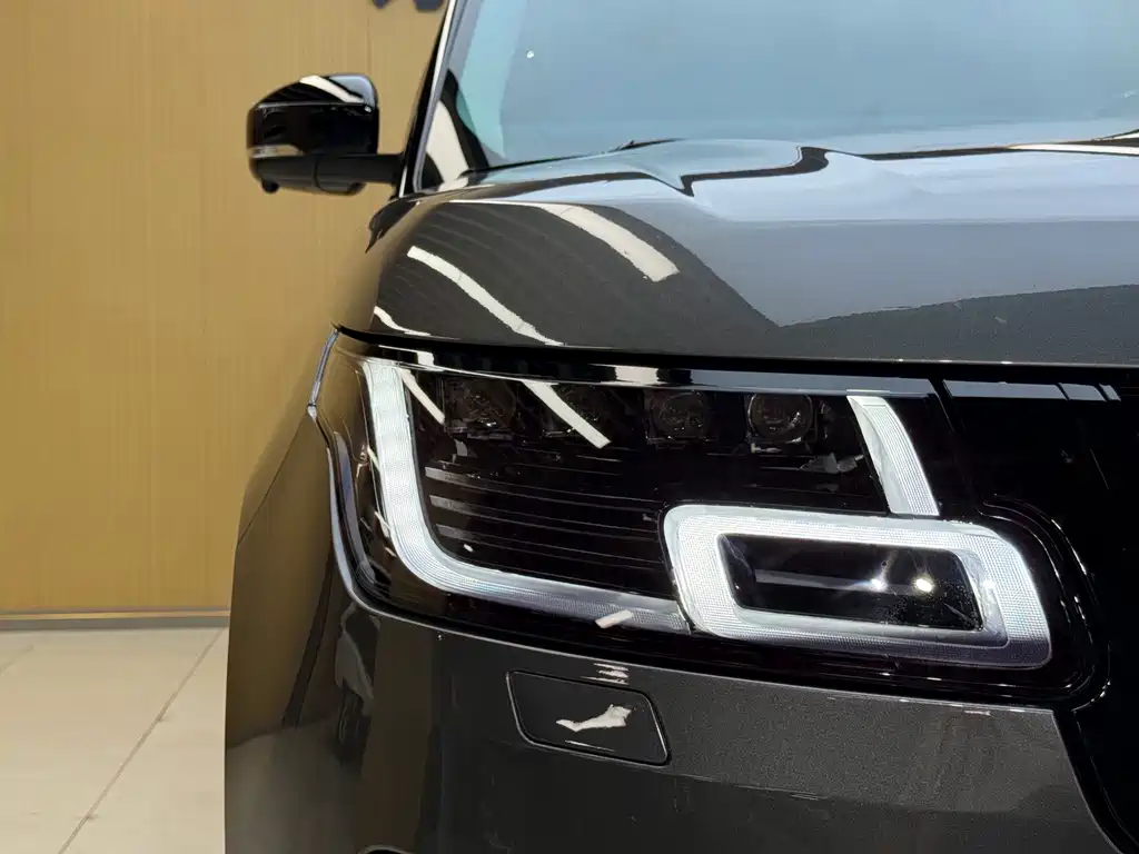 Land Rover Range Rover — миниатюра 4