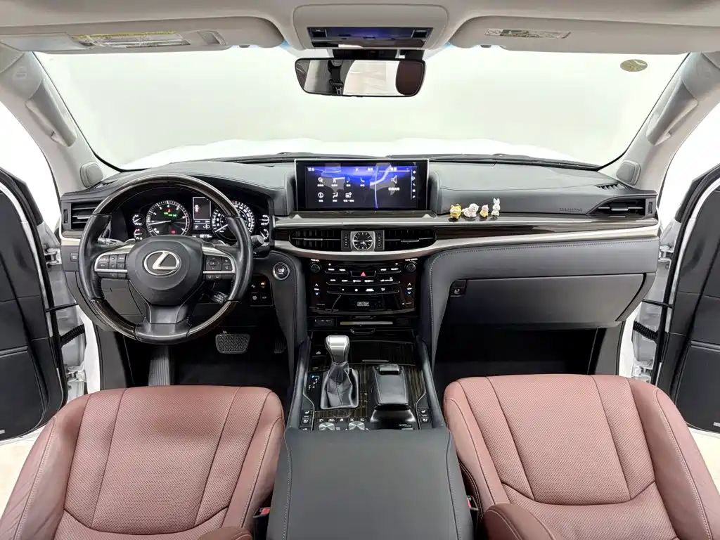 Lexus LX — миниатюра 11
