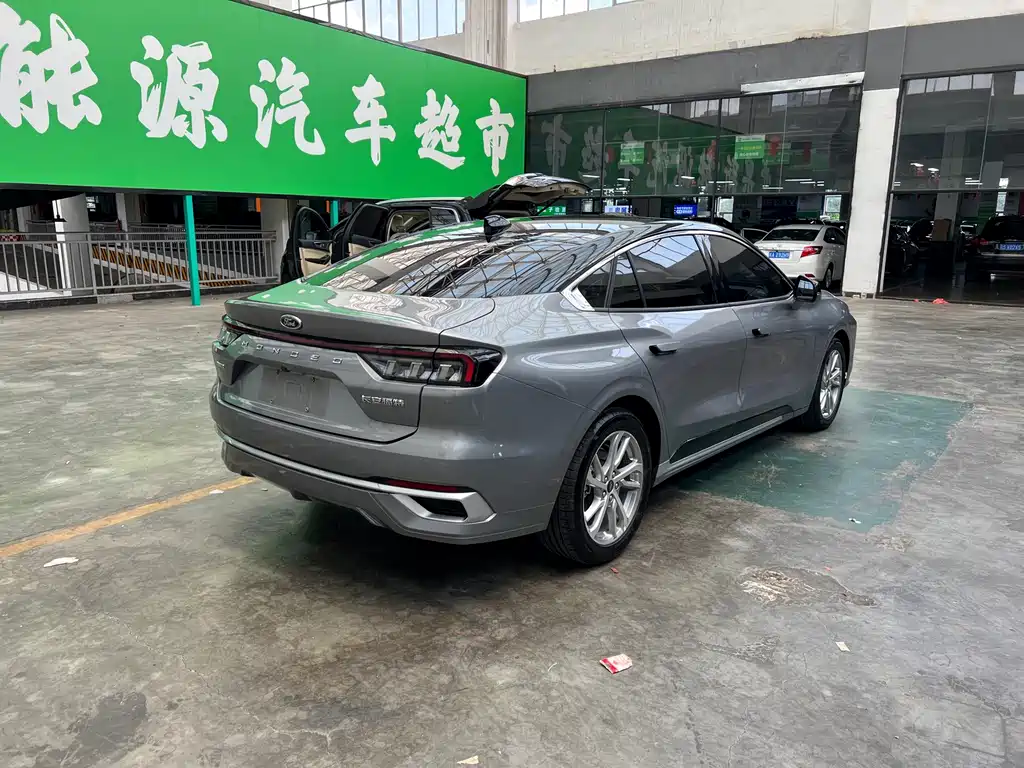 Ford Mondeo — миниатюра 9
