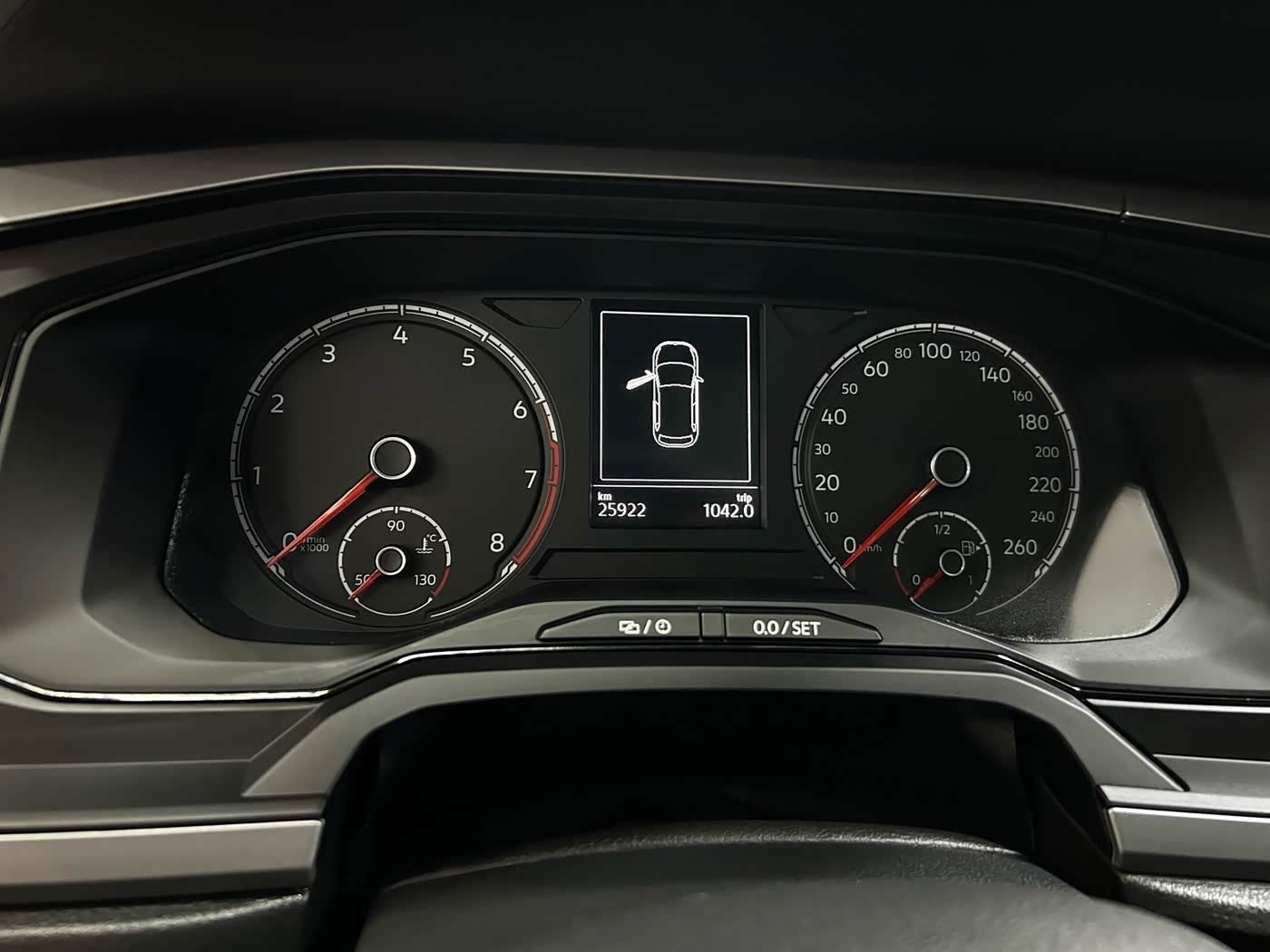 Volkswagen Polo 1.5 л 2021 г. Белый, пробег 25800 км