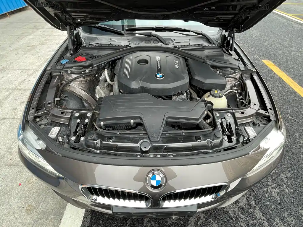 BMW 3 Series — миниатюра 17