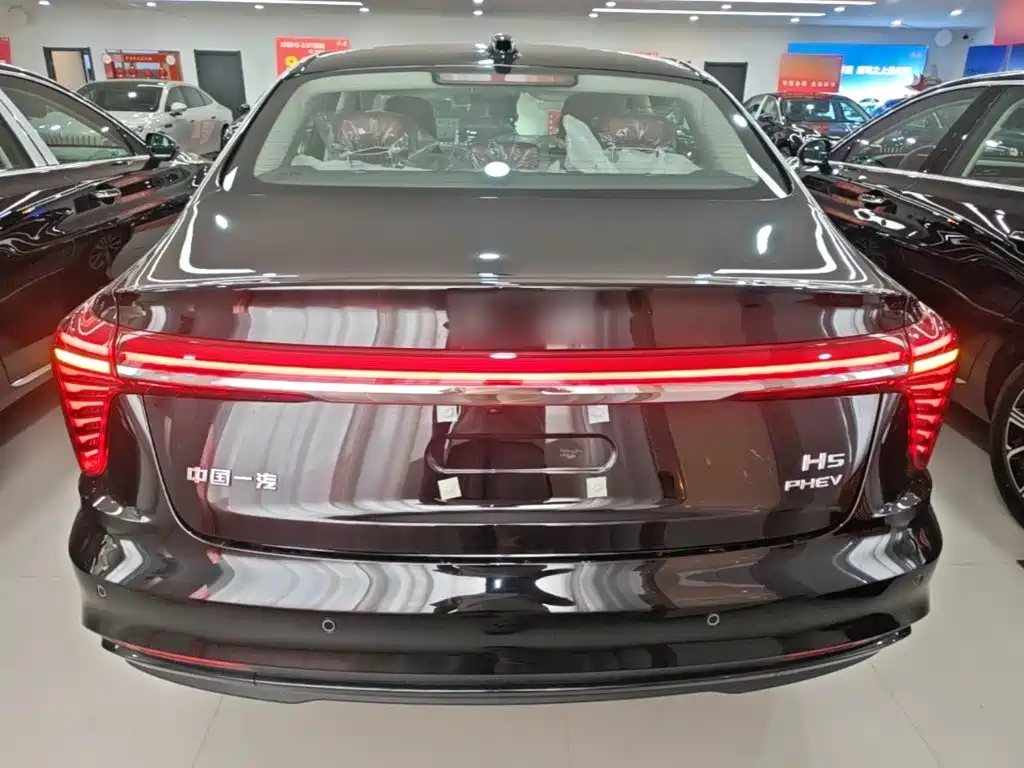 Hongqi Hongqi H5 PHEV — миниатюра 6