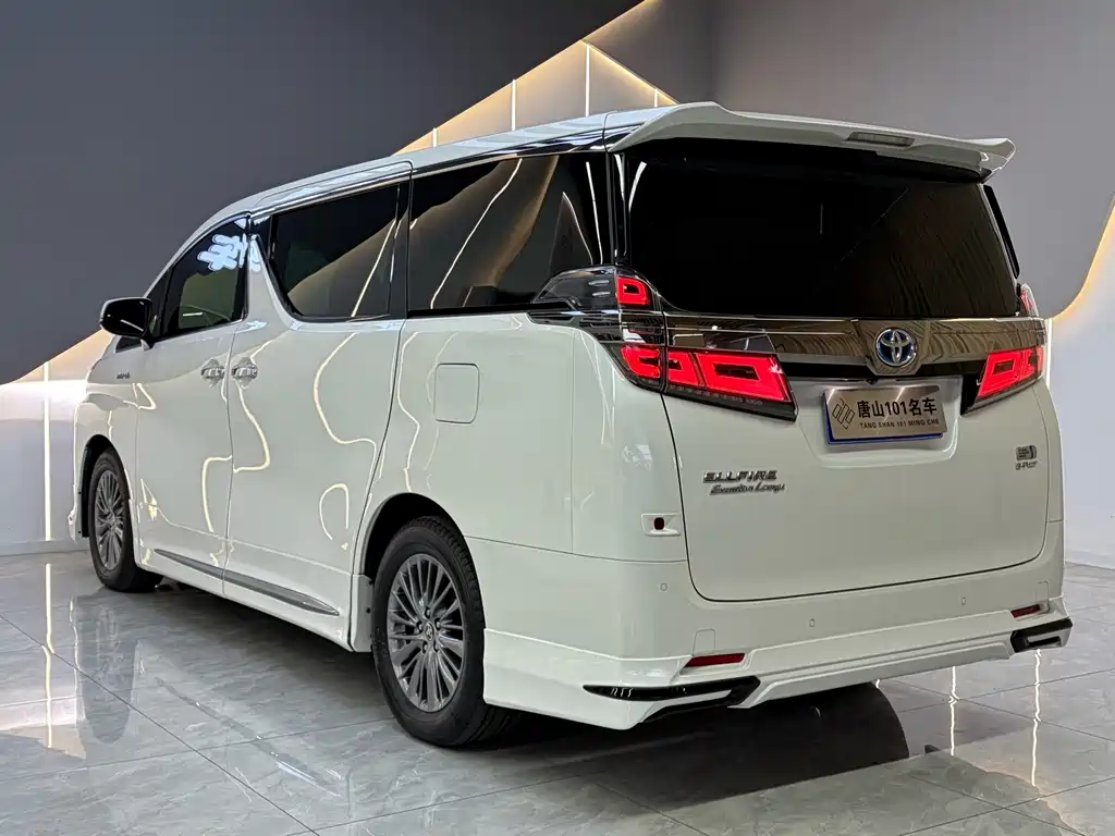 Toyota Vellfire — миниатюра 7