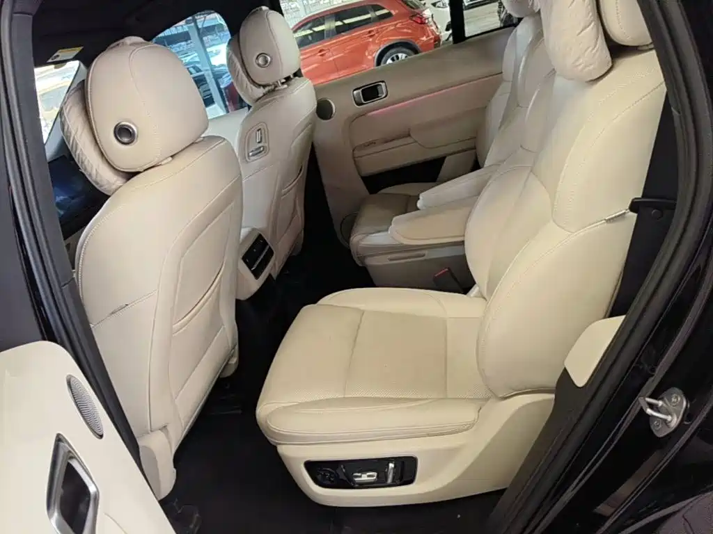 Li Auto Li L8 — миниатюра 17