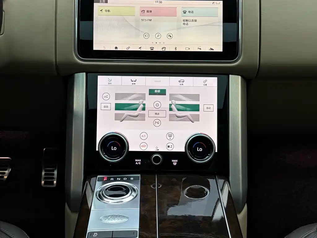 Land Rover Range Rover — миниатюра 17