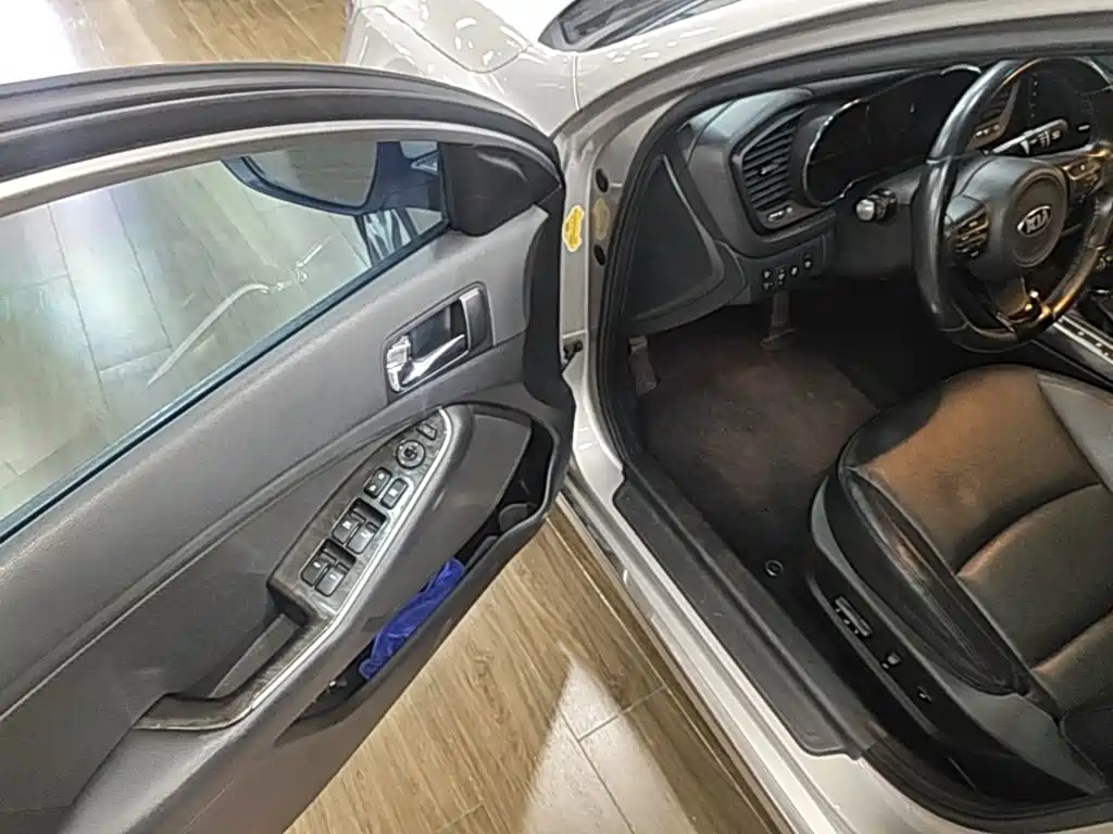 Kia K5 — миниатюра 16