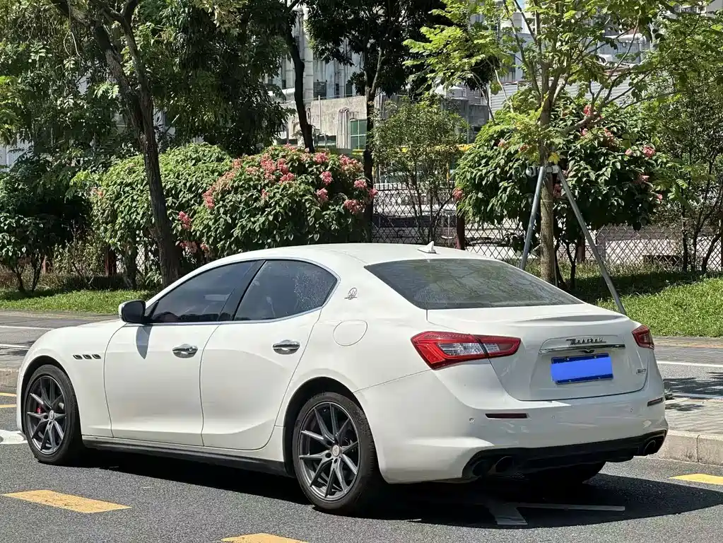 Maserati Ghibli — миниатюра 8