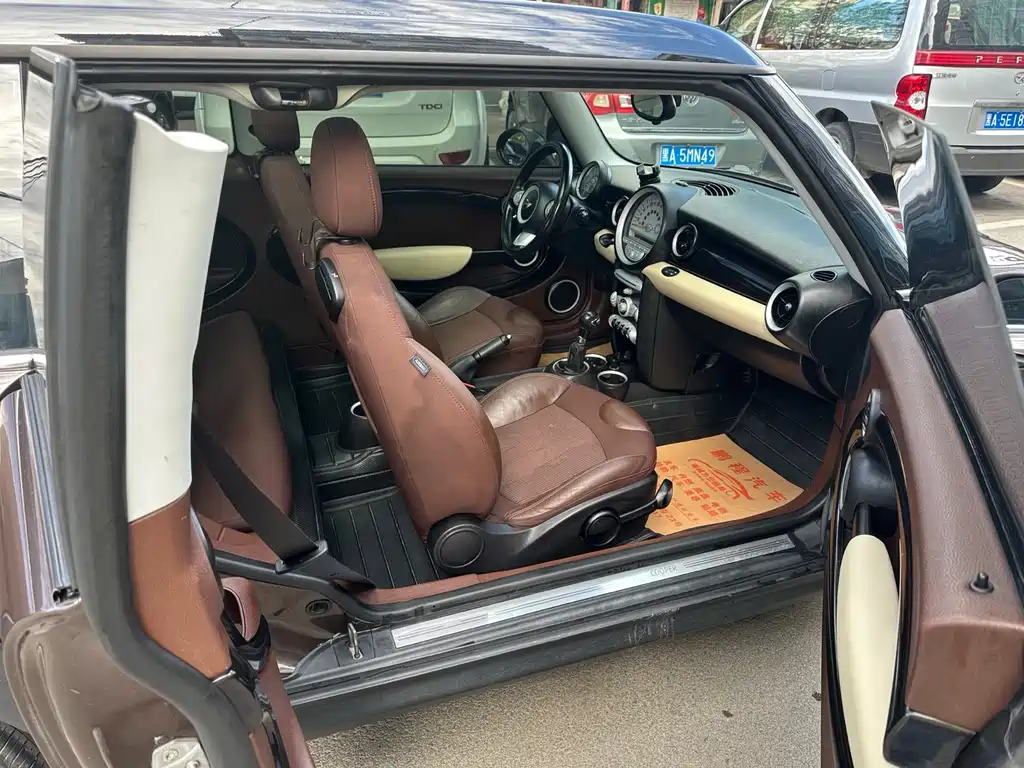 MINI Mini Clubman — миниатюра 9