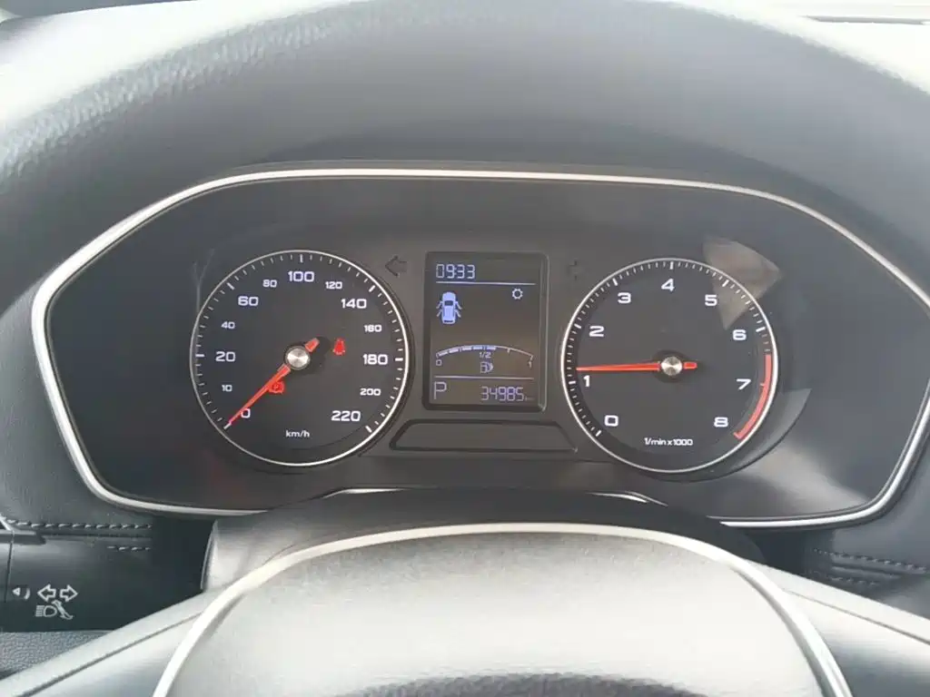 Roewe RX3 — миниатюра 12