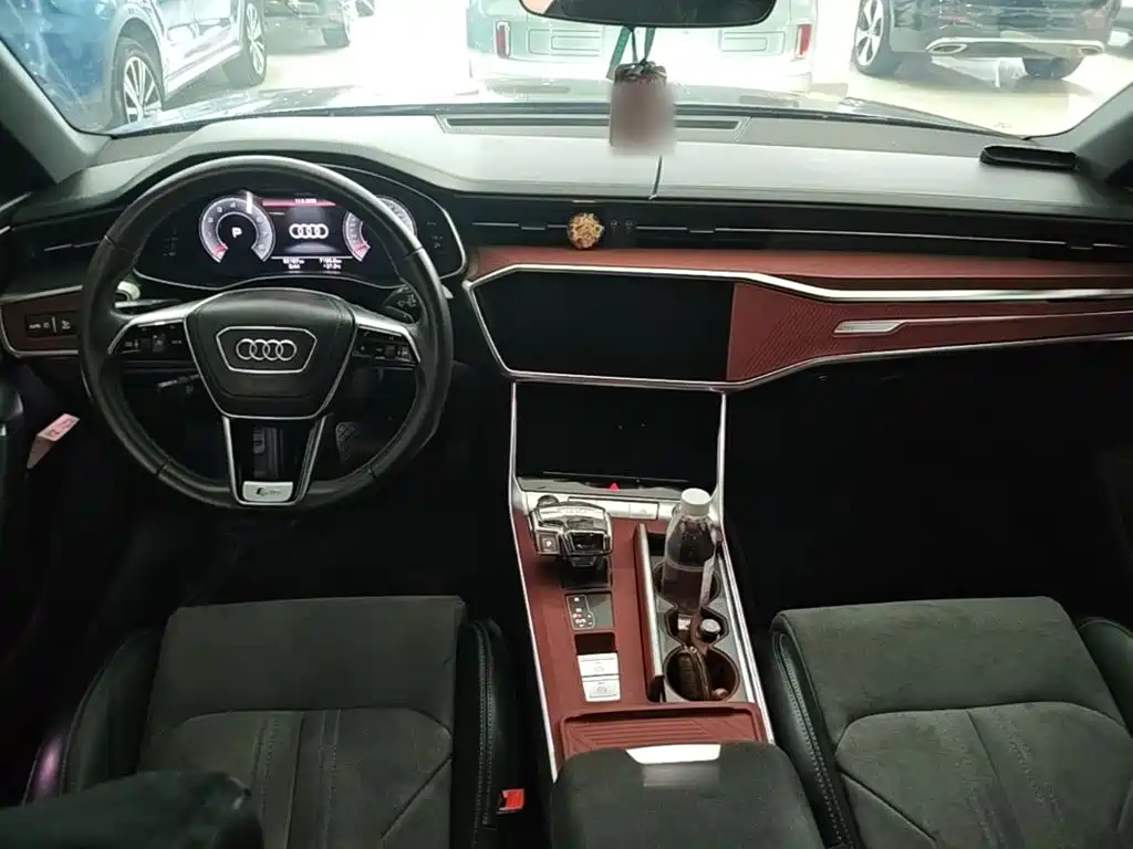 Audi A6L — миниатюра 10