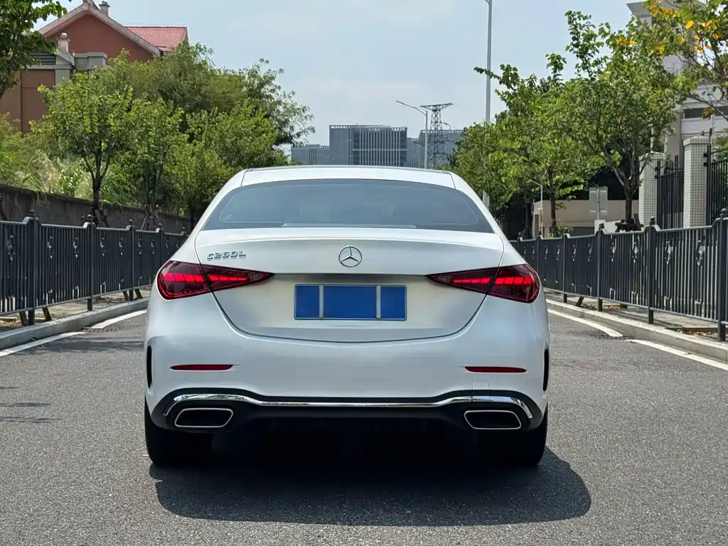 Mercedes-Benz C-Class — миниатюра 8