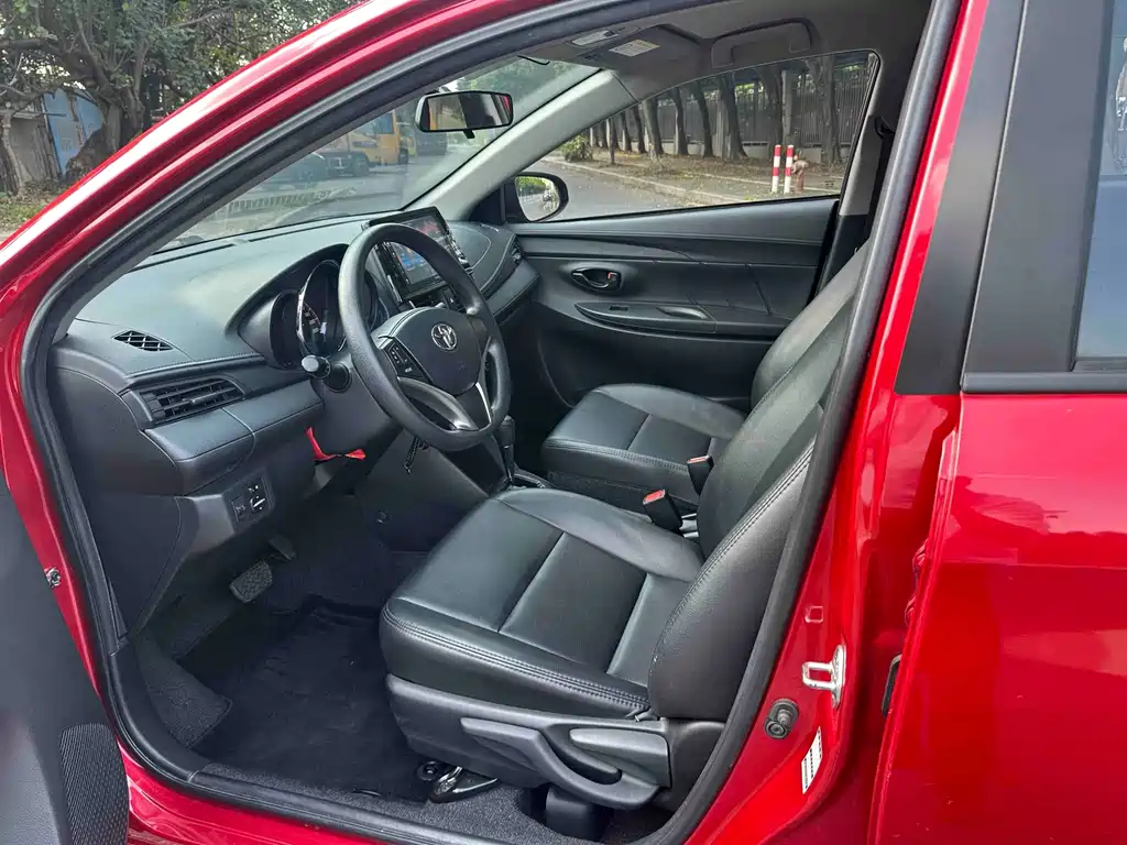 Toyota Vios FS — миниатюра 8