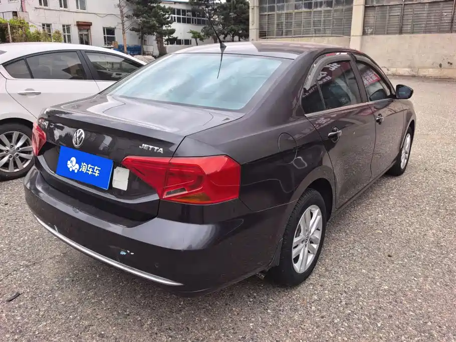 Volkswagen Jetta — миниатюра 3
