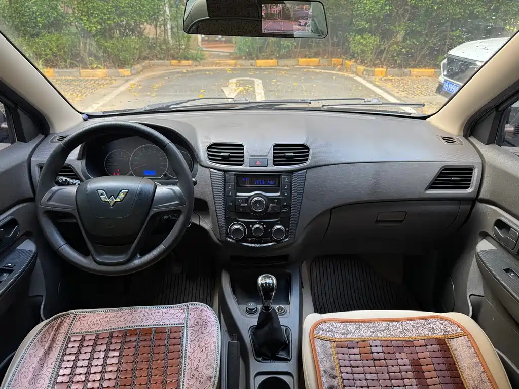 Wuling Hongguang — миниатюра 13