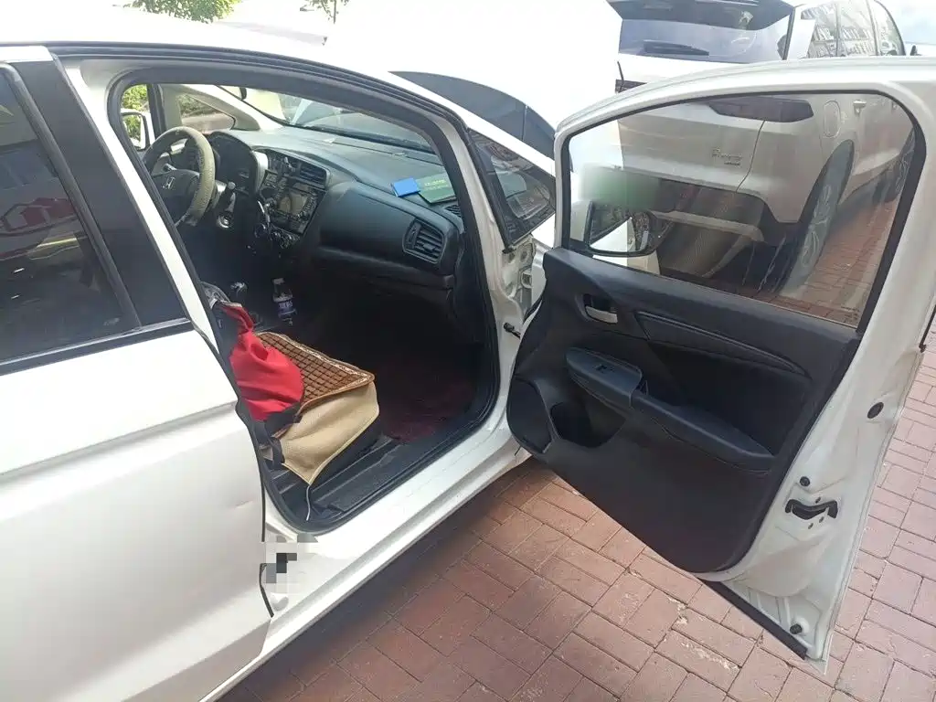 Honda Fit — миниатюра 25