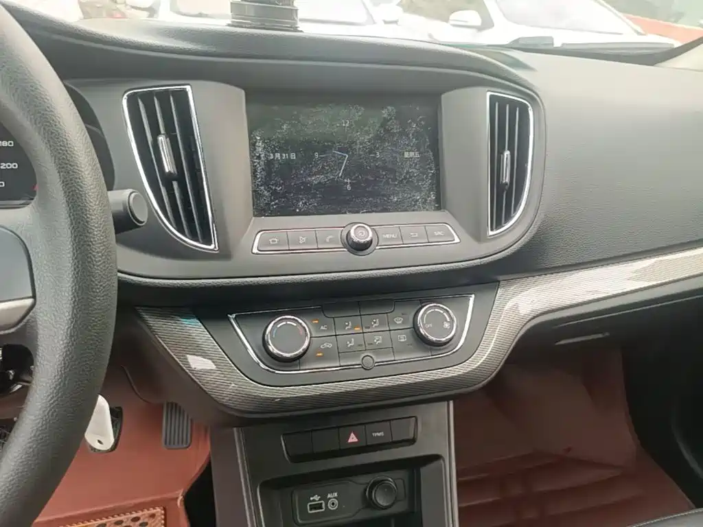 Roewe 360 — миниатюра 13