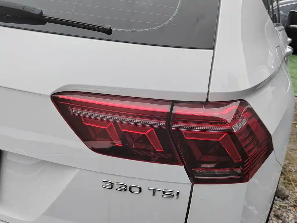 Volkswagen Tiguan L — миниатюра 2