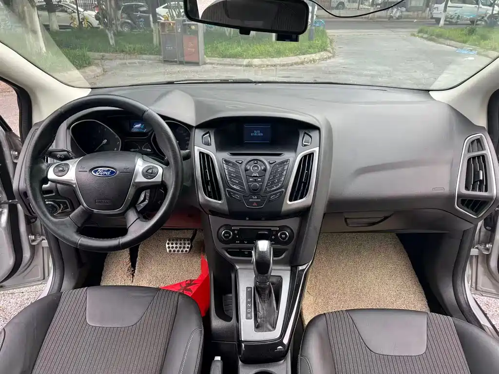 Ford Focus — миниатюра 26