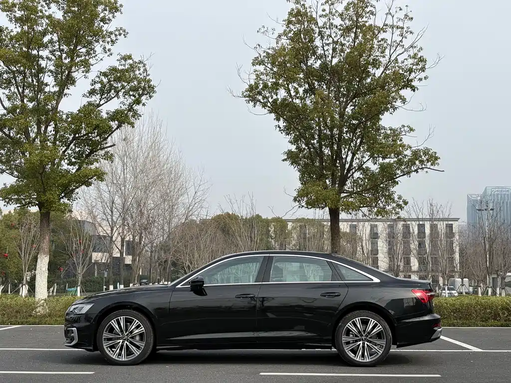 Audi A6L 2025 45 TFSI quattro