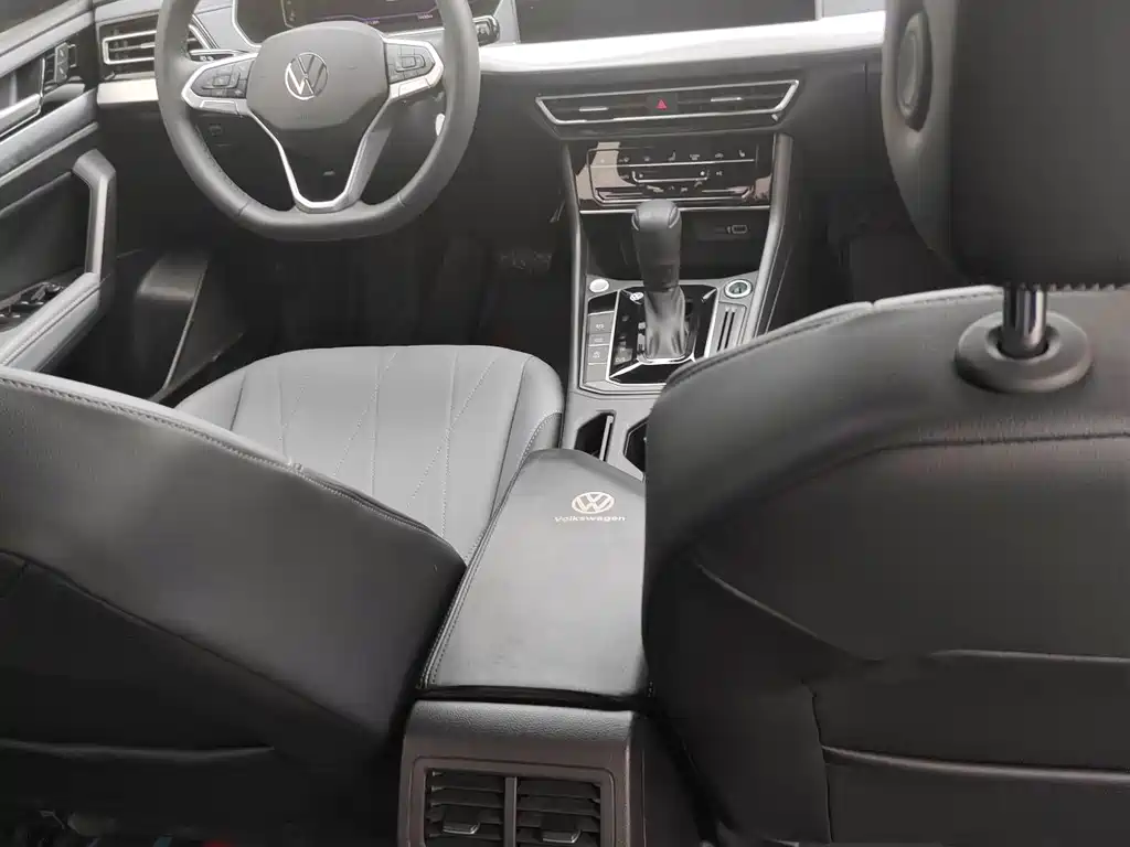 Volkswagen Tiguan L — миниатюра 8