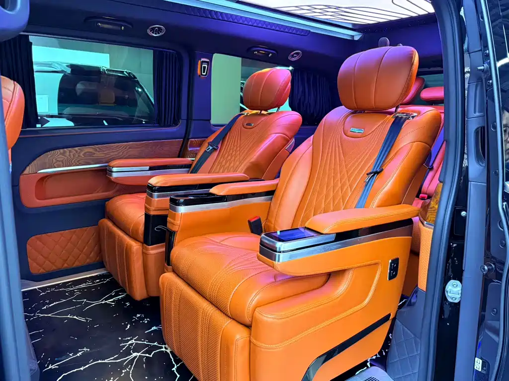 龙程汽车 龙程众骄V-Class — миниатюра 15