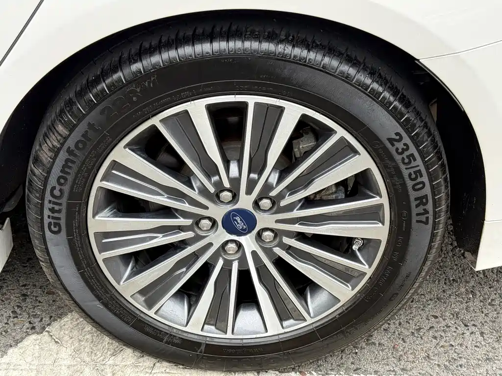 Ford Mondeo — миниатюра 13