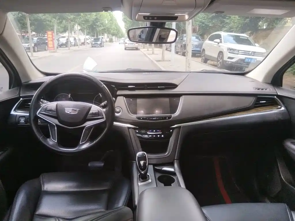 Cadillac XT5 — миниатюра 10