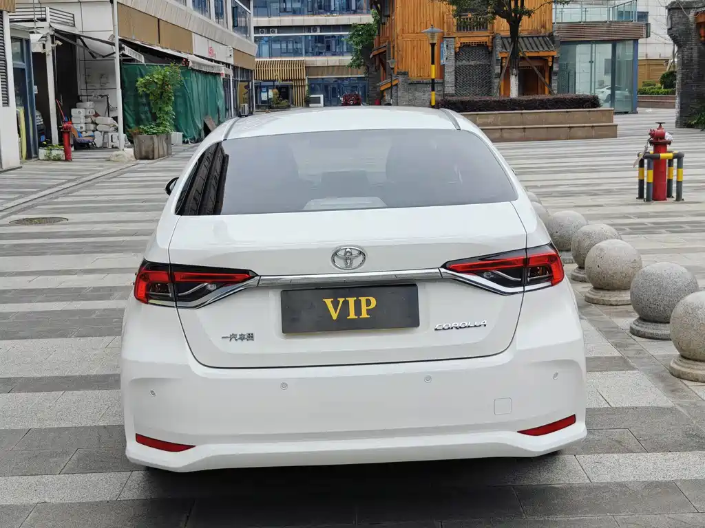 Toyota Corolla — миниатюра 5