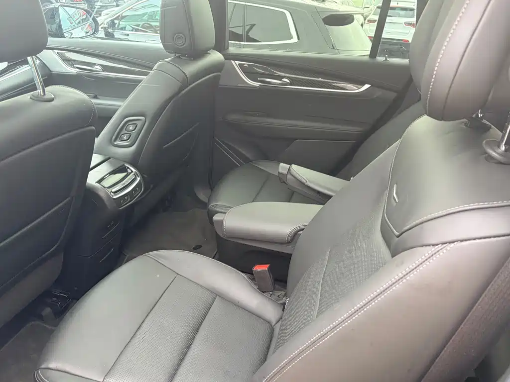 Cadillac XT6 — миниатюра 15