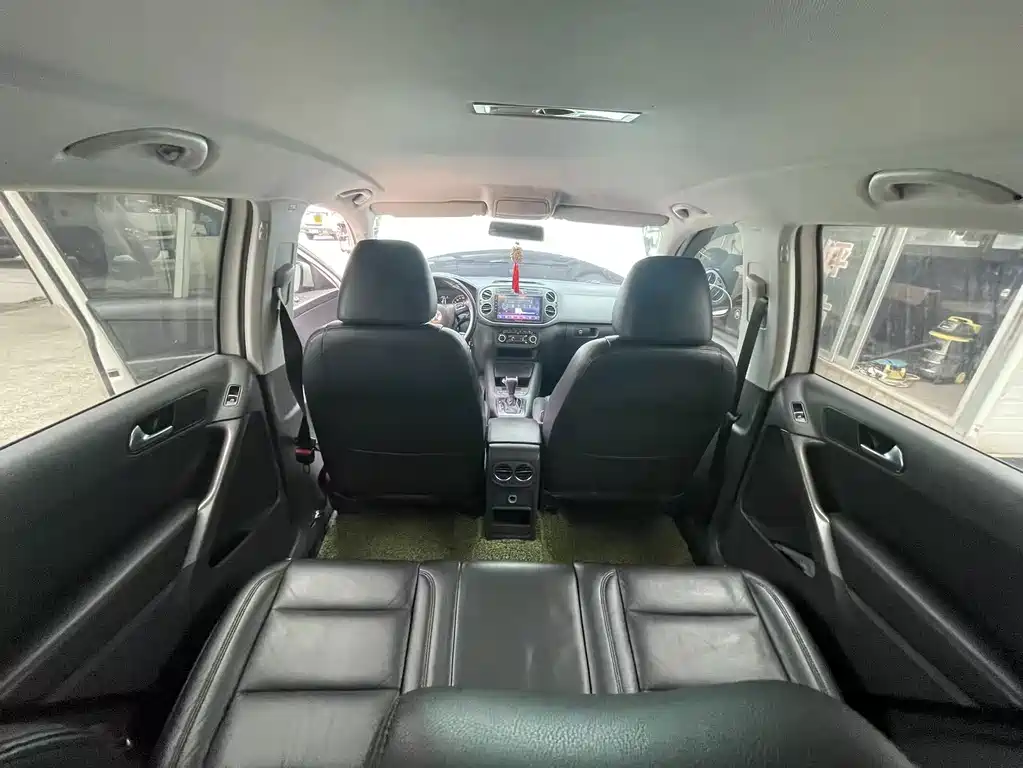 Volkswagen Tiguan — миниатюра 12