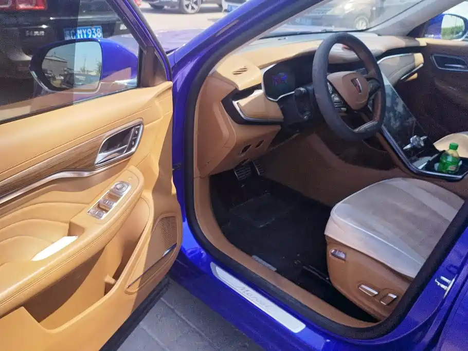 Roewe MARVEL X — миниатюра 7