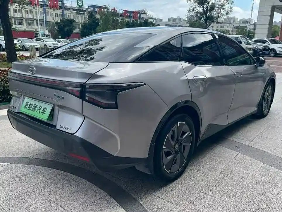 Toyota bZ3 — миниатюра 9
