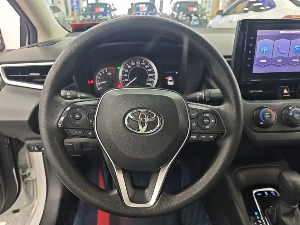 Toyota Corolla — миниатюра 11