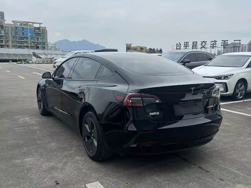 Tesla Model 3 — фотографии объявления, Фото 4