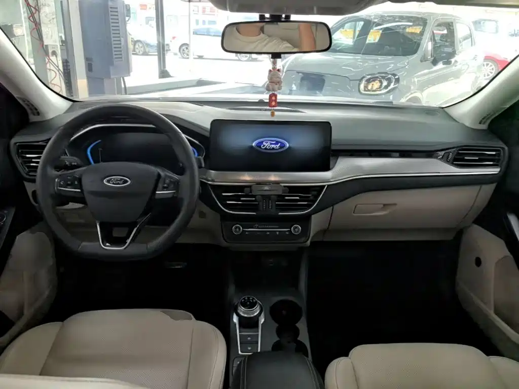 Ford Focus — миниатюра 10