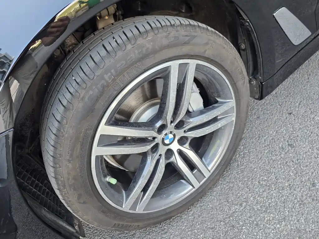 BMW 5 Series — миниатюра 28