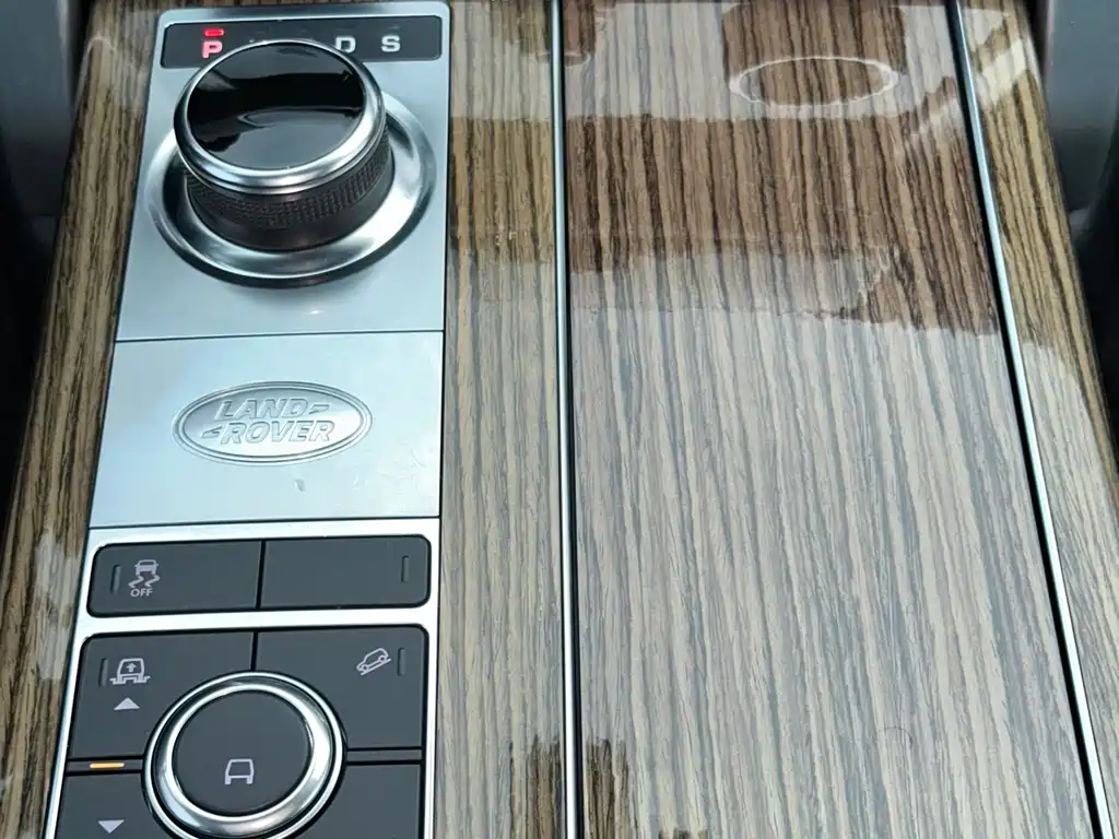 Land Rover Range Rover — миниатюра 17