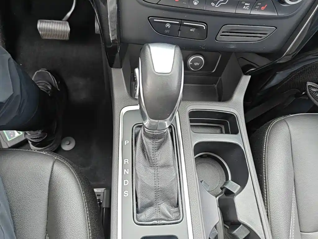 Ford Kuga — миниатюра 14