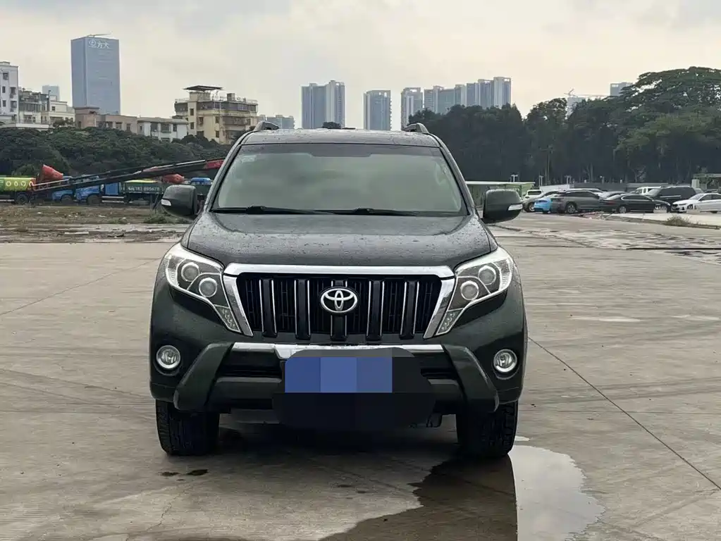 TOYOTA PRADO