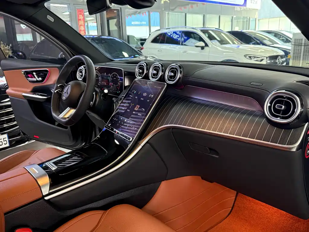 Mercedes-Benz GLC — миниатюра 10