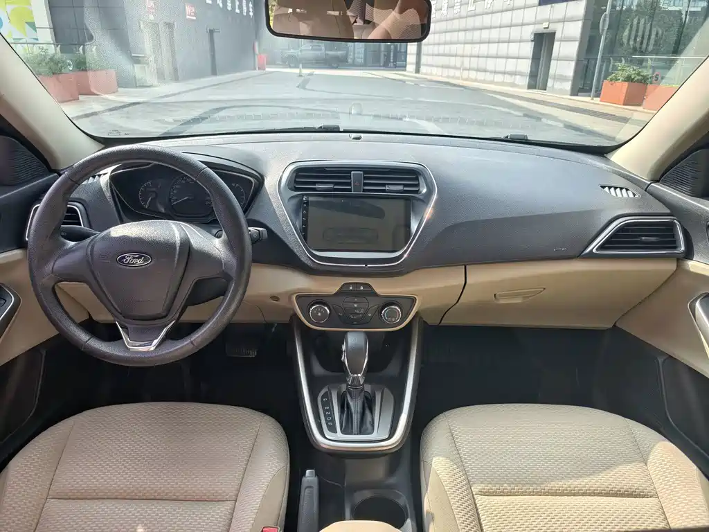 Ford Escort — миниатюра 15