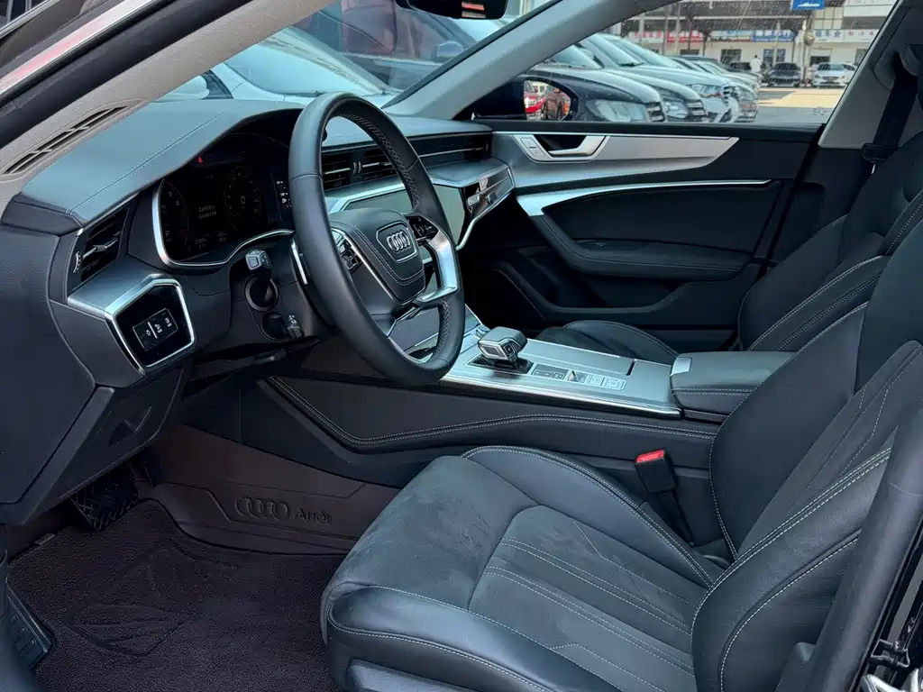 Audi A7L — миниатюра 12