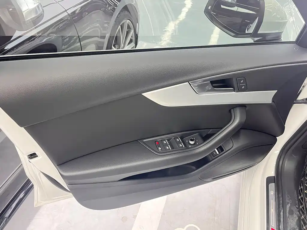 Audi A4L — миниатюра 4