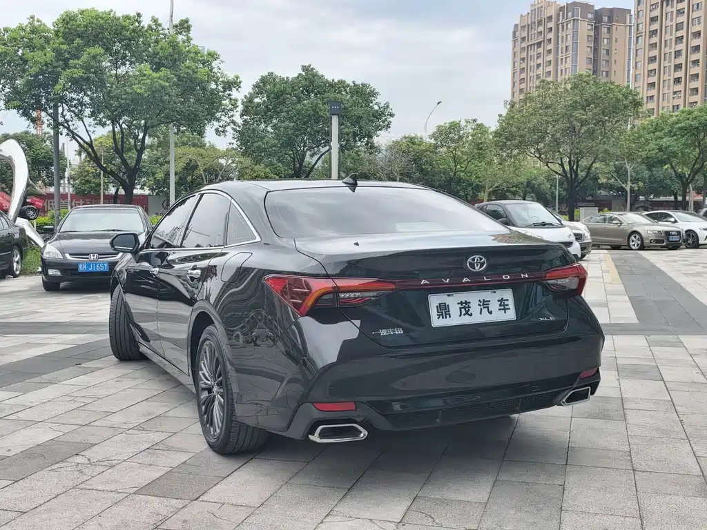 Toyota Avalon — миниатюра 6